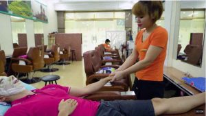 arms and hands massage Vietnam